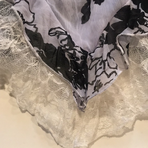 Flirty summer blouse - Picture 4 of 4